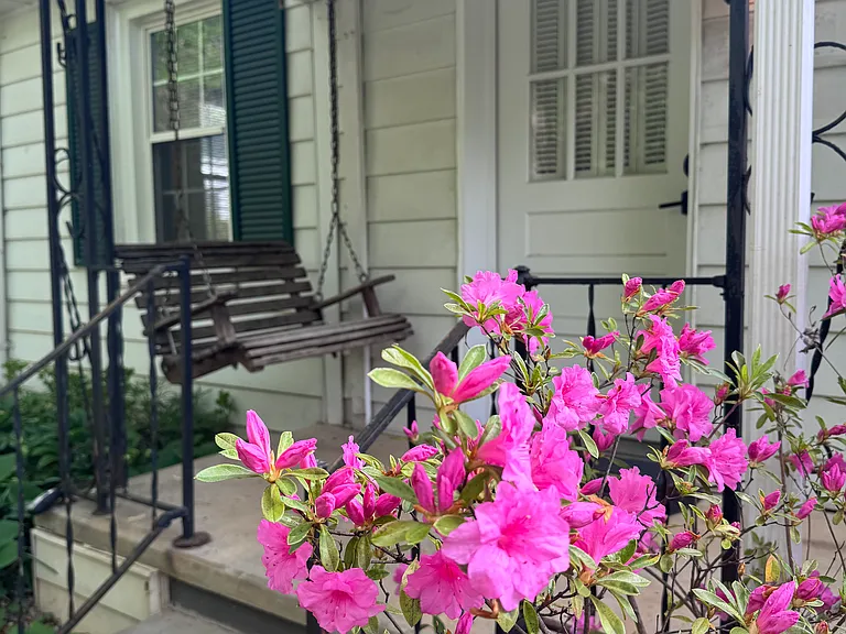 210 Warren St — Photo 22
