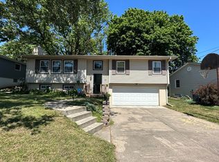35 E Ridge Dr, Council Bluffs, IA 51503