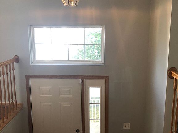 4th image of 906 Mayfair Ct