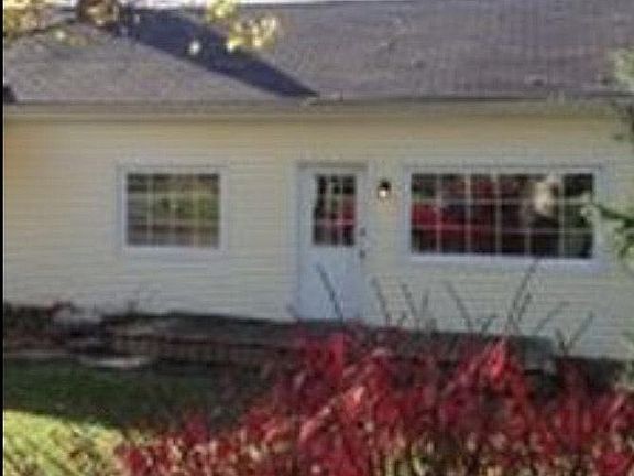 3rd image of 133 Dickason St