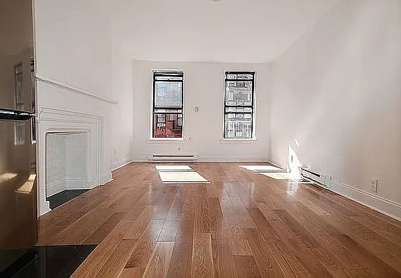 2nd image of 95 Orchard St