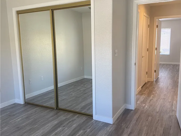 9909 Bundella Dr — Photo 38
