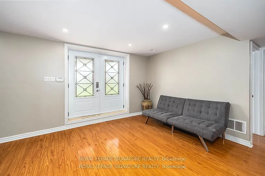 3 bed, $2,500 — Photo 2