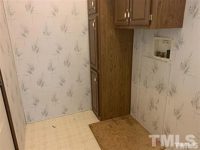 139 Green Dr — Photo 7