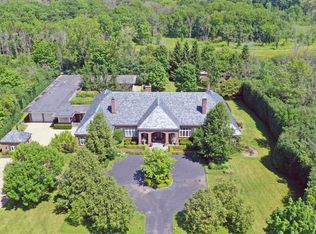 1420 Abington Cambs Dr, Lake Forest, IL
