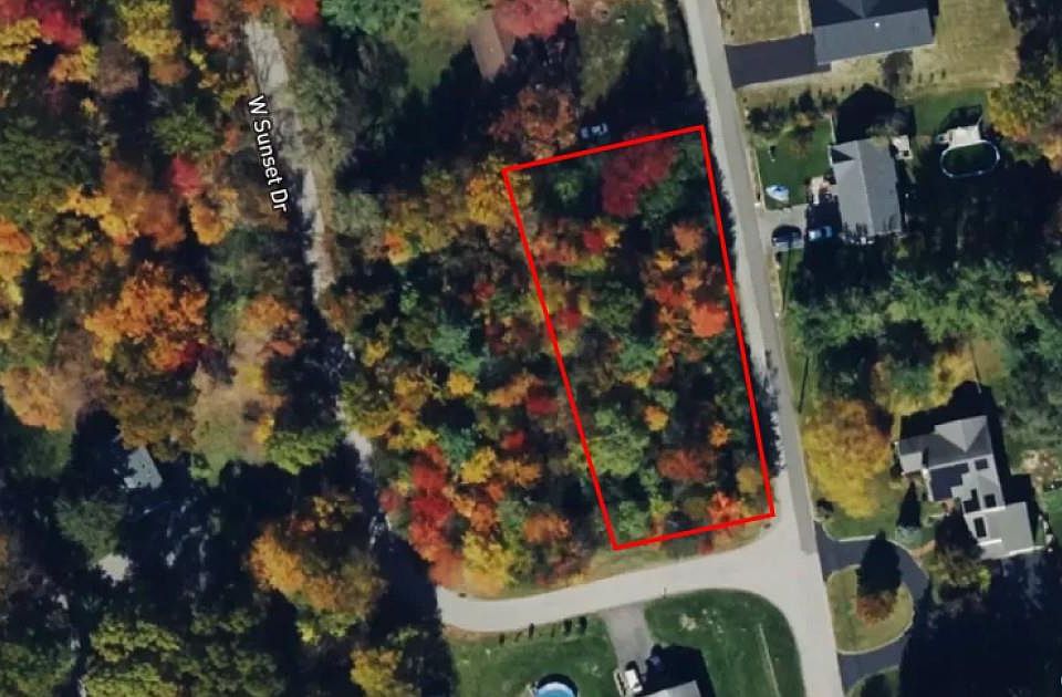1st image of 195 Sunset Drive