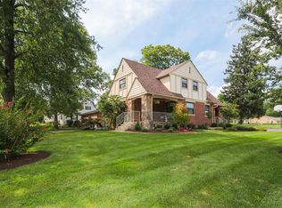 8465 Kenwood Rd, Cincinnati, OH 45236