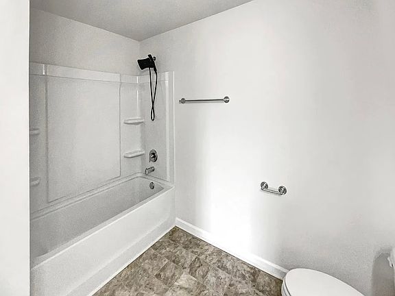 4th image of 442 Dairy Ln #0
