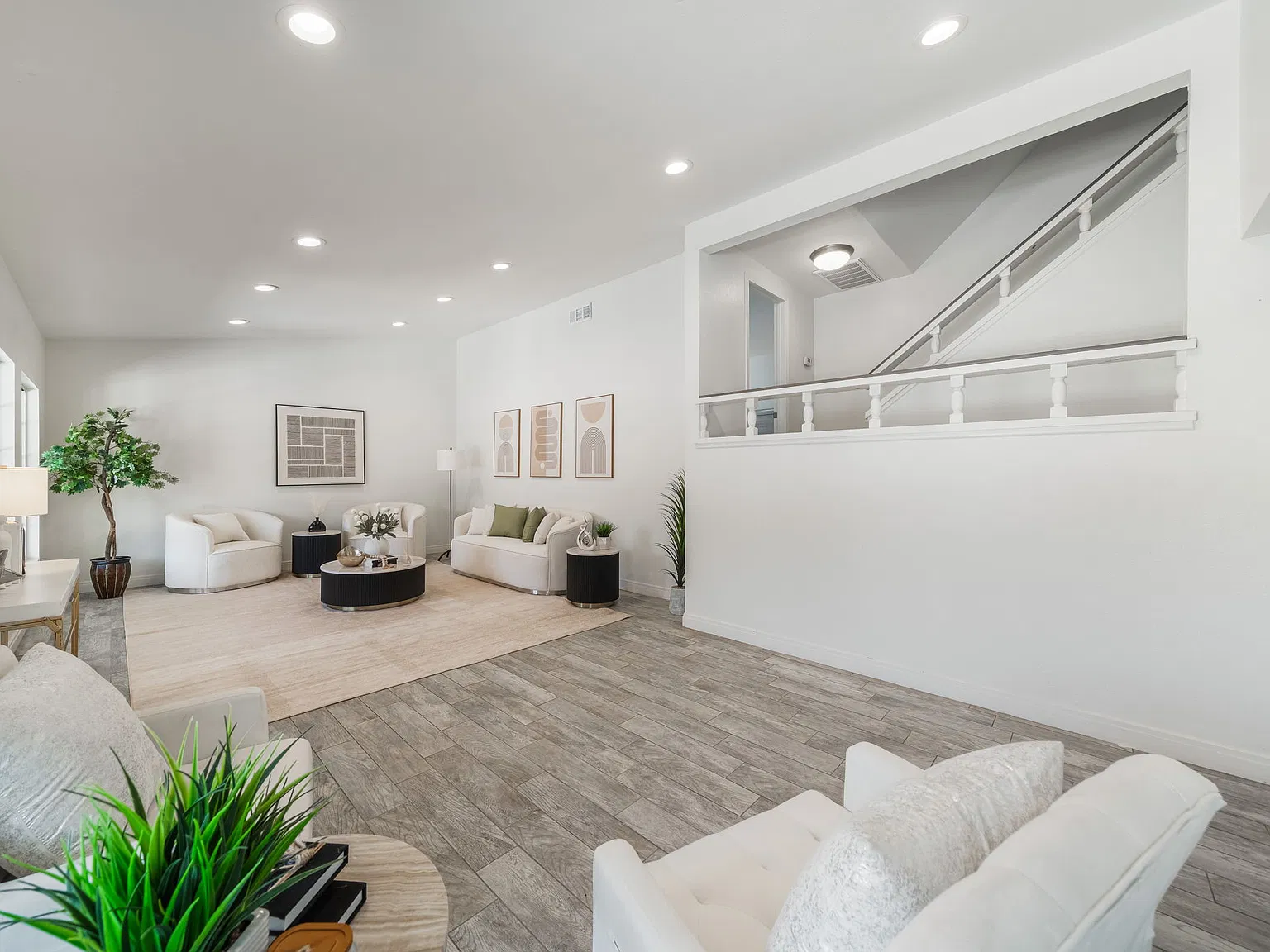 4 bed, 1812 sqft, $4,000 — Photo 1