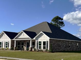 6616 Palm Pointe Dr, Ocean Springs, MS 39564