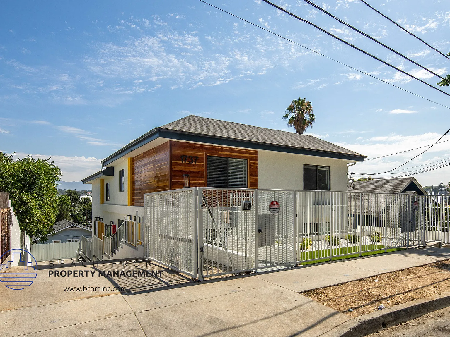 1737 Kent St — Photo 2