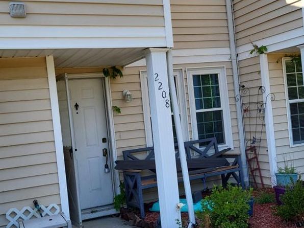 2208 Whispering Hills Dr