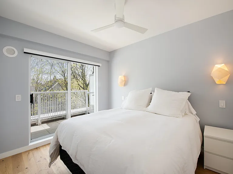 2755 Maple St #410 — Photo 6
