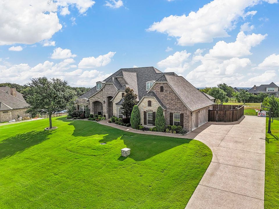 1st image of 155 Creek Wood Dr