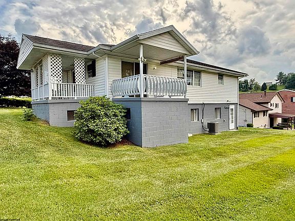 5th image of 119 Golf Dr