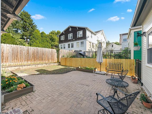 5th image of 257 Morris Street
