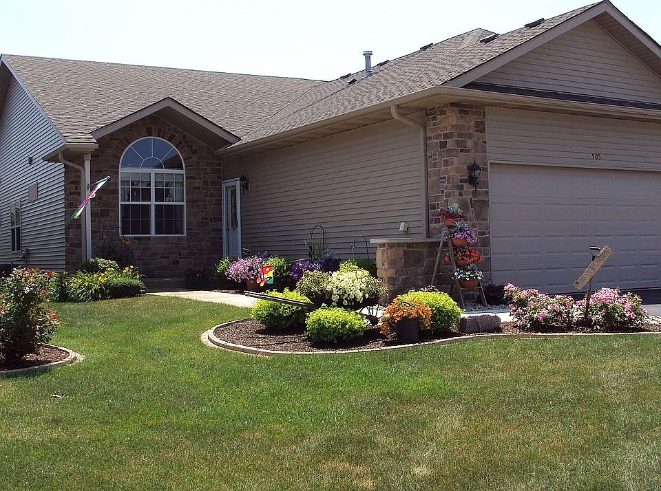 Paired cottage