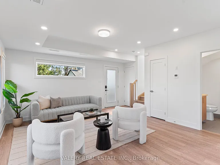 15 Acorn Ave #5 — Photo 3