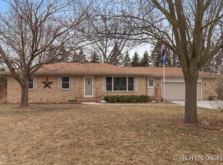 7491 21st Ave, Jenison, MI 49428