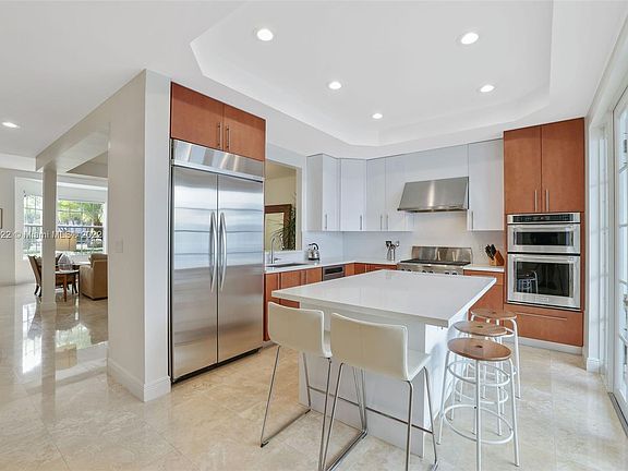 5th image of 7773 SW 54th Ct #7773