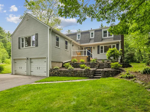 28 Saddle Ridge Drive, Simsbury, CT 06092