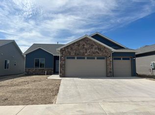 1319 Blue Creek Ave, Montrose, CO 81401
