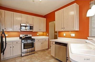 3rd image of 2557 Camberley Cir #5-810