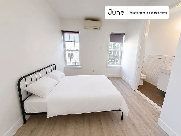 39A Broome St #B — Photo 1
