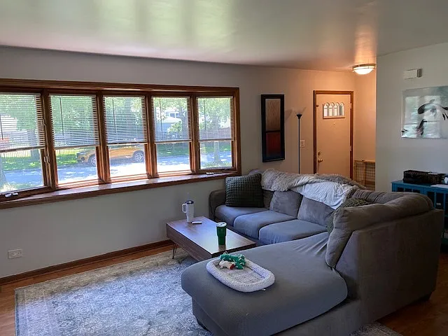 253 W Kimbell Ave — Photo 3