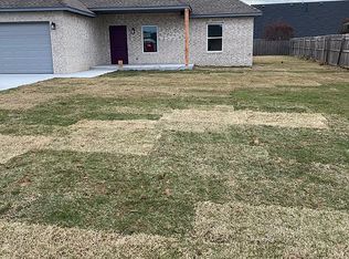 108 SW 8th St, Moore, OK 73160