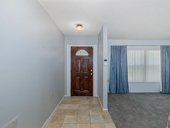 3rd image of 8240 Winding Wood Dr