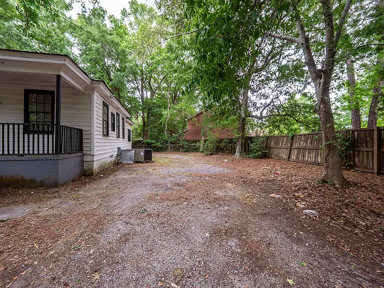 1623 Juniper St — Photo 31