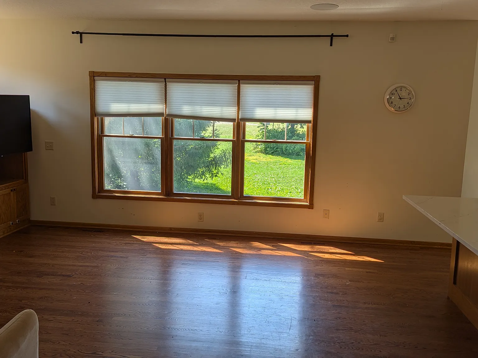 5 bed, 3526 sqft, $3,400 — Photo 4