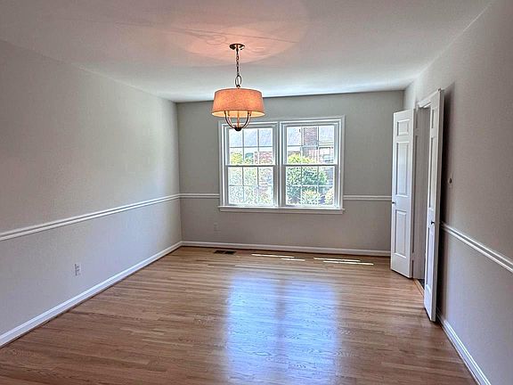 5th image of 9313 Clanbrook Ct