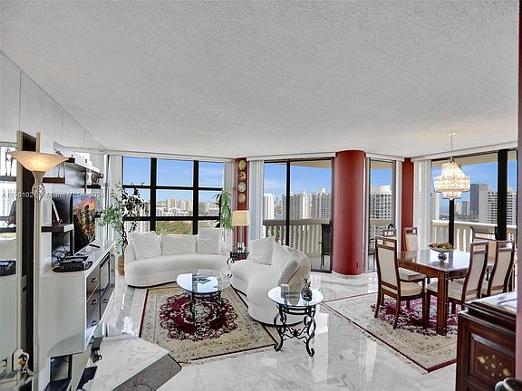 2nd image of 1000 Island Blvd #2904