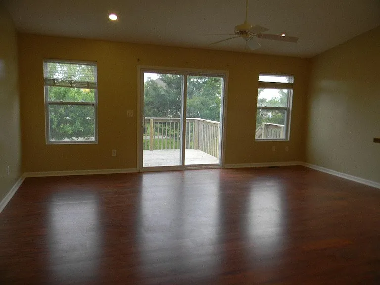 1016 Odell Farm Ln — Photo 4
