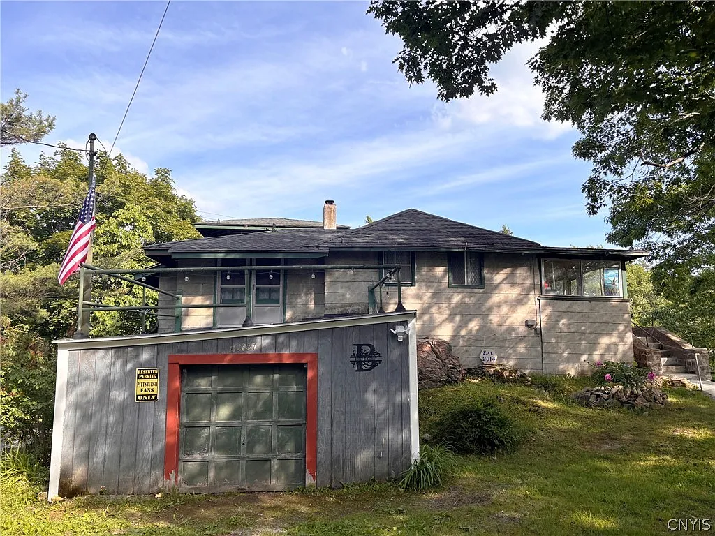 4 bed, 2.0 bath, 1152 sqft, $2,500 — Photo 1