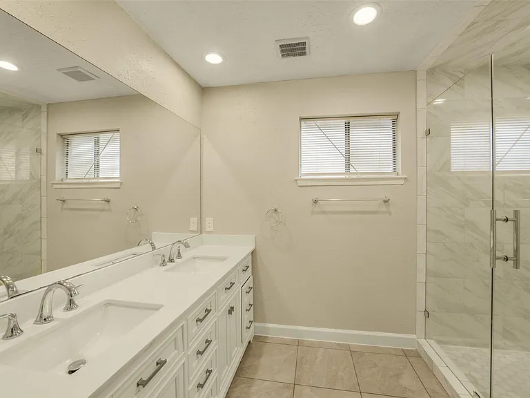 21211 Park Mount Dr — Photo 35