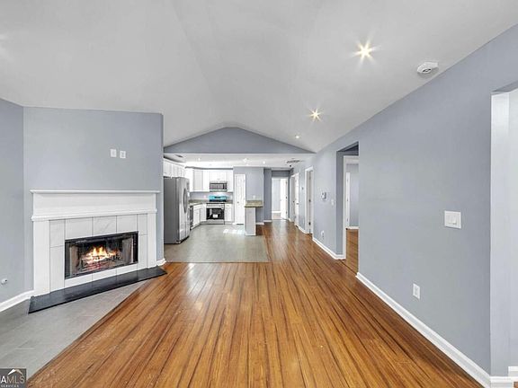 4th image of 4064 Blanton Ave SW