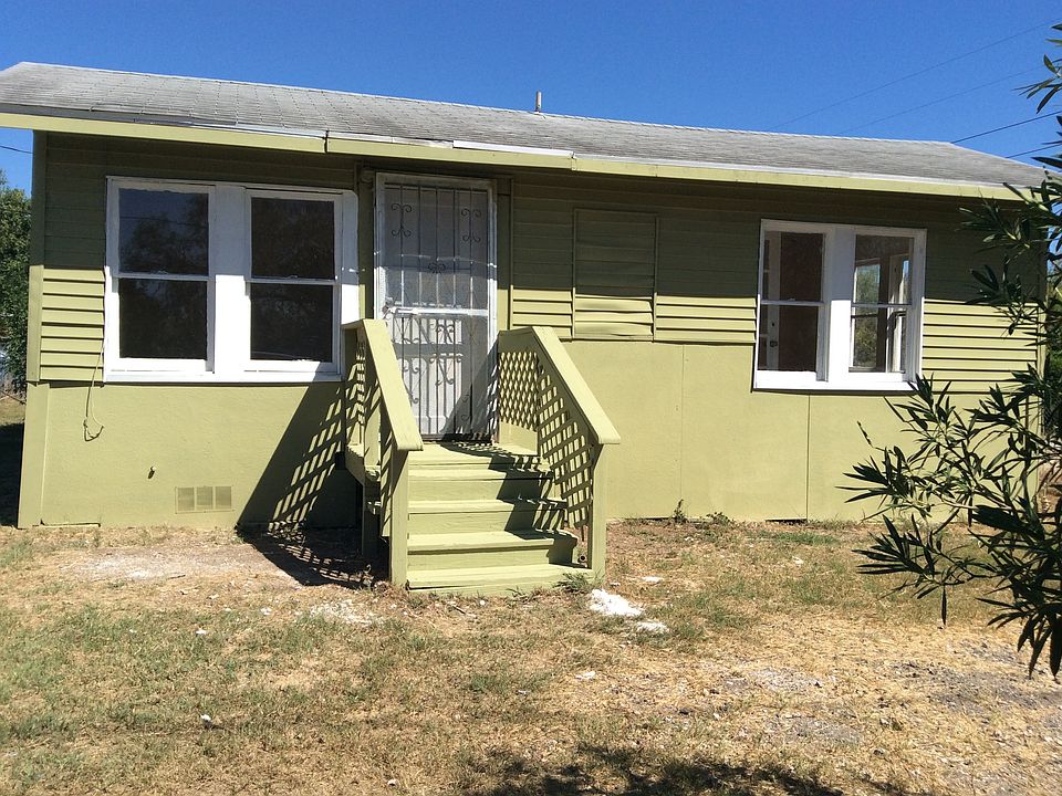 1st image of 4422 Commercial Ave