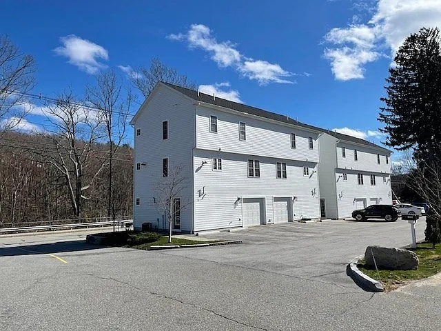 150 Main St #1 — Photo 4