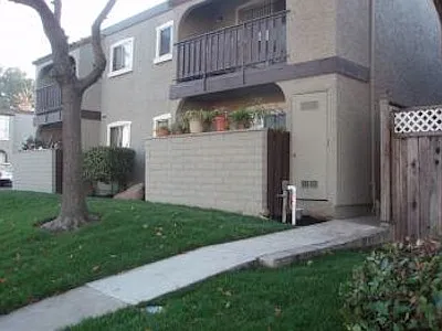 4196 Loveridge Rd APT 3 photo 1