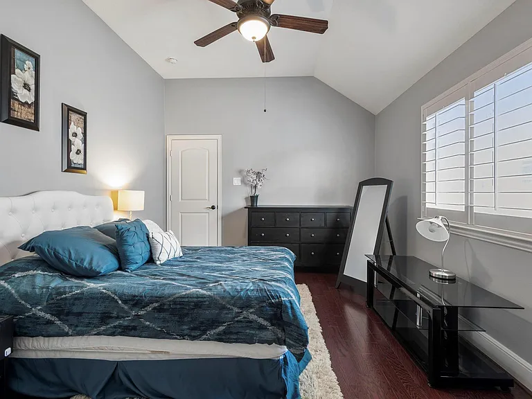 18918 Villa Bergamo Ln — Photo 21