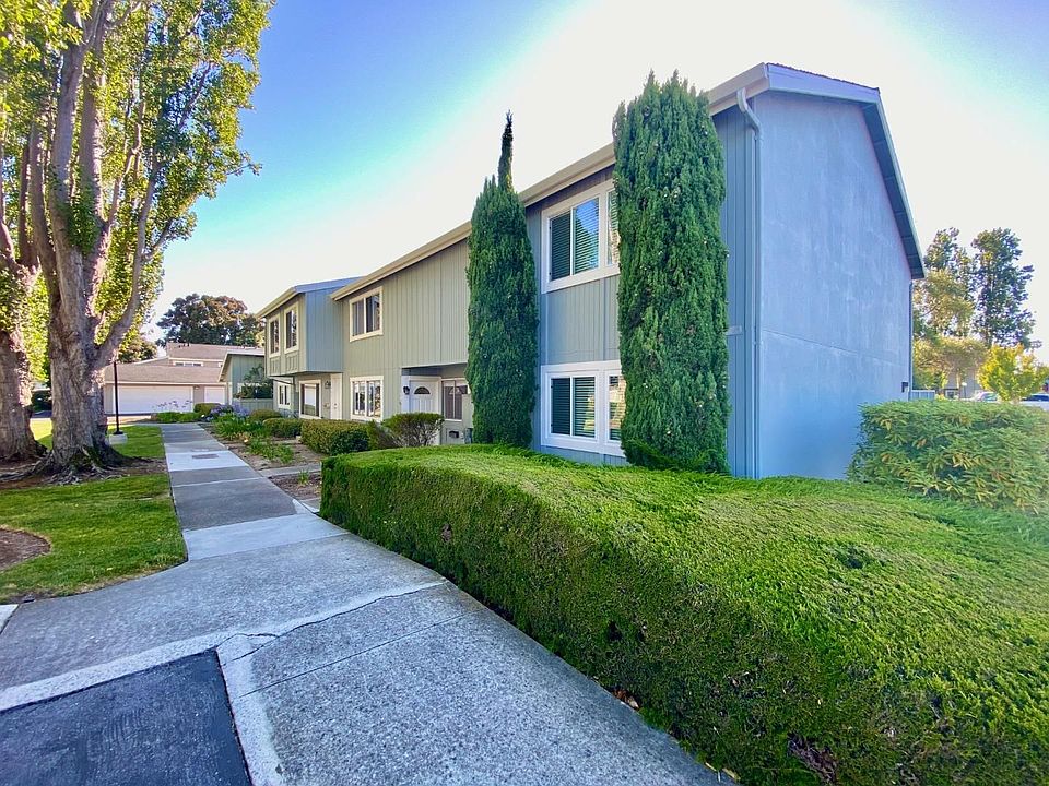 1st image of 764 Pinta Ln