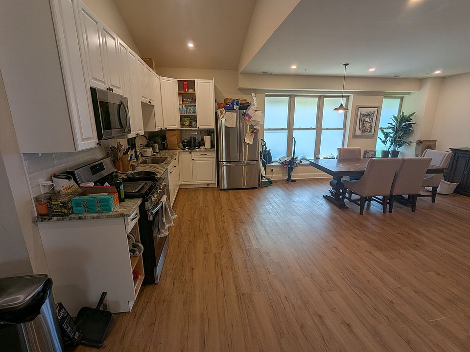 Kitchen & Dining Room