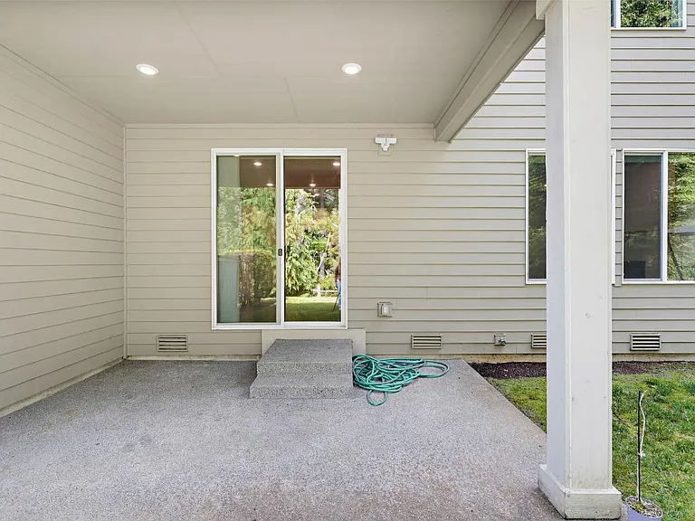 3919 Jett Ln NE — Photo 30