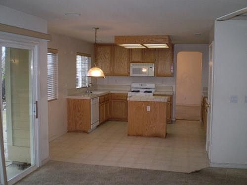 4th image of 1039 Thompson Cir