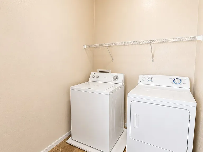 4172 E Santa Fe Ln — Photo 28