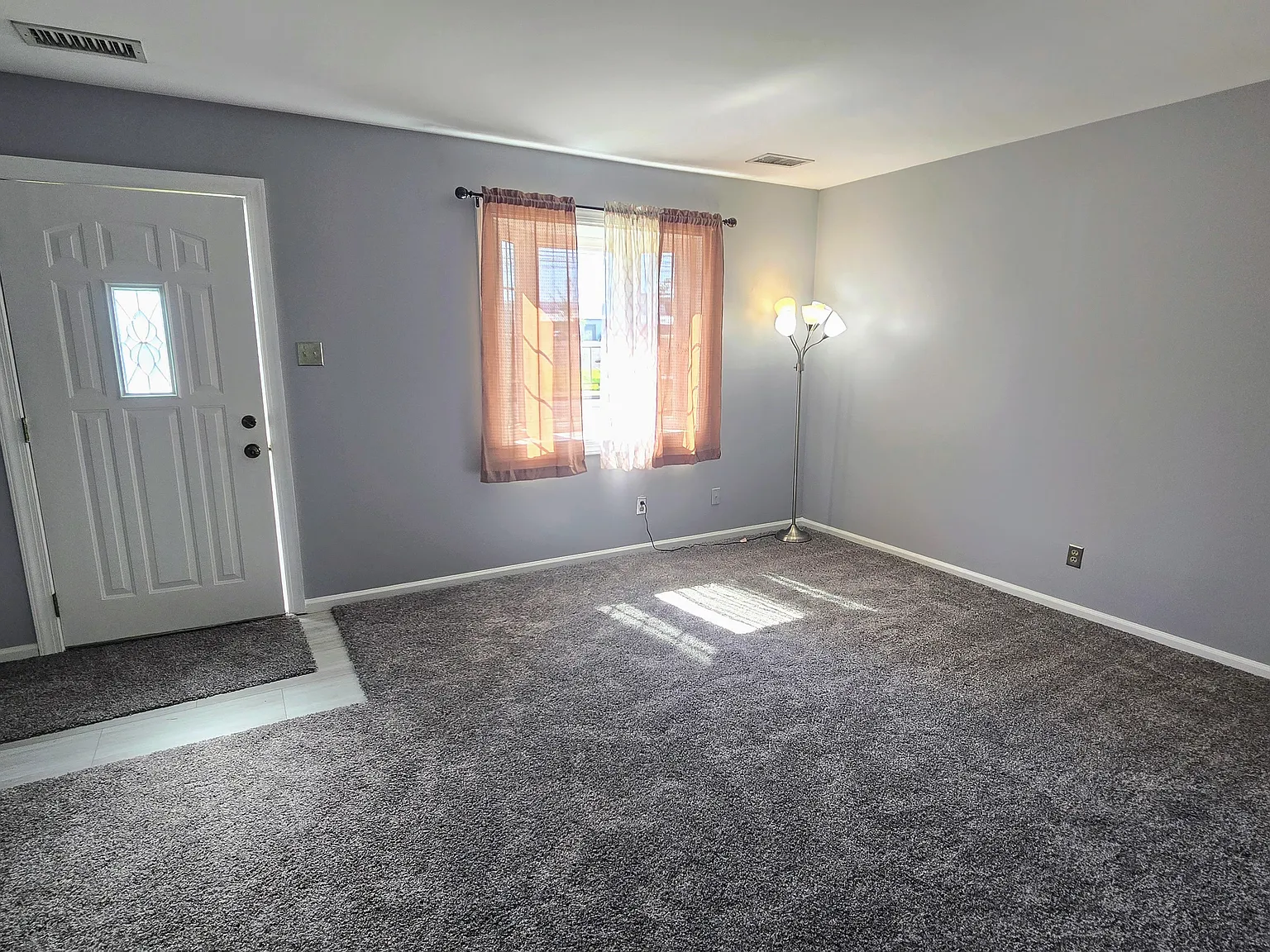 2 bed, 1.5 bath, 1040 sqft, $2,200 — Photo 4