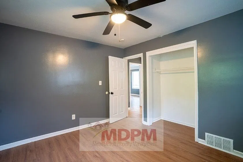 3 bed, 1017 sqft, $1,475 — Photo 3